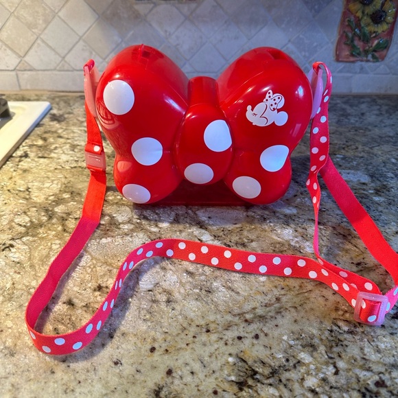 Minnie’s Bow Tokyo Disney Resort Popcorn Bucket - Picture 1 of 8